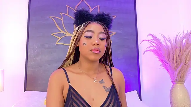 AngelaRoberts online show from 11-17-25, 03:43