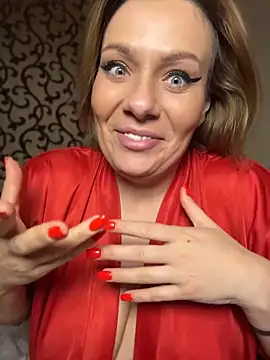 emmasweett11 online show from 04-12-26, 02:04