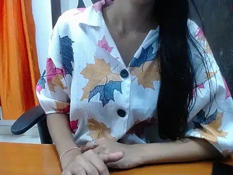 Snapshot of kiya_7 chatting on 06-15-26, 06:35 kiya 7 online show from 06-15-26, 06:35