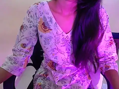 Snapshot of kiya_7 chatting on 06-18-26, 05:39 kiya 7 online show from 06-18-26, 05:39
