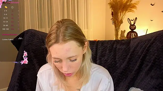 NyxaThorn online show from 11-04-25, 02:43