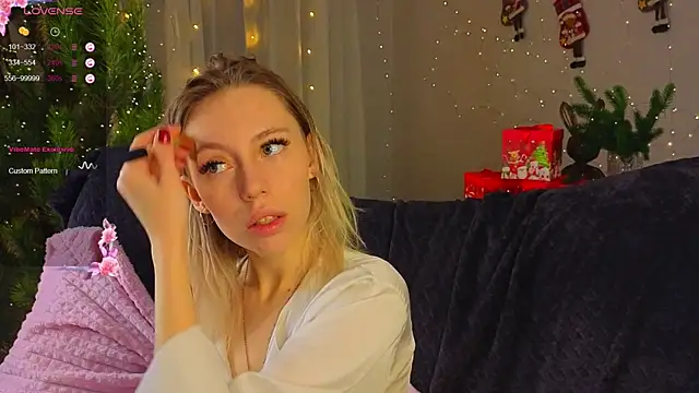 NyxaThorn online show from 12-21-25, 02:41