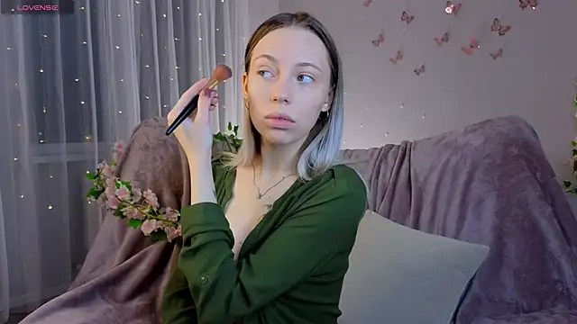 NyxaThorn online show from 04-04-26, 05:19