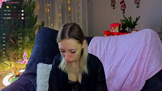 NyxaThorn online show from 12-22-25, 02:39