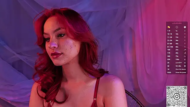 Snapshot of GildedKitten chatting on 02-14-26, 08:31 GildedKitten online show from 02-14-26, 08:31