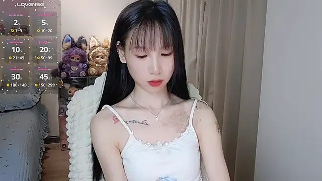 Snapshot of M-OTT_ chatting on 05-25-26, 10:41 M-OTT online show from 05-25-26, 10:41