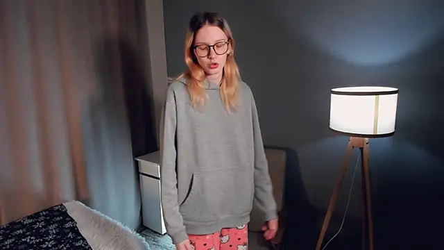 SharylSmalt online show from 01-19-26, 01:09