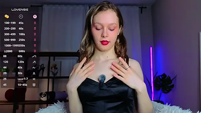 Snapshot of Tender_beauty chatting on 06-03-26, 05:17 Tender beauty online show from 06-03-26, 05:17