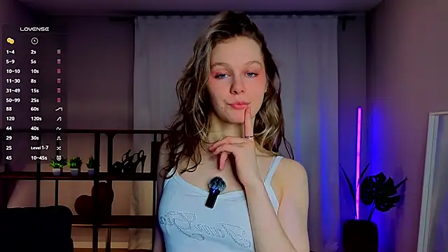 Snapshot of Tender_beauty chatting on 05-25-26, 05:44 Tender beauty online show from 05-25-26, 05:44