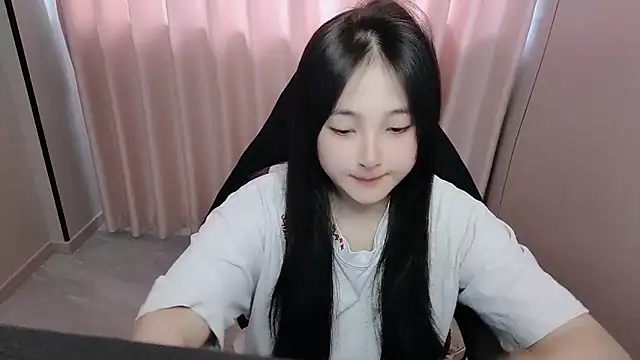 Snapshot of xxz98 chatting on 04-12-26, 09:01 xxz98 online show from 04-12-26, 09:01