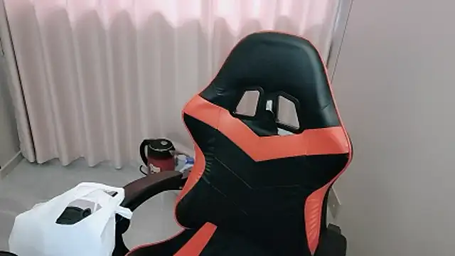 Snapshot of xxz98 chatting on 04-09-26, 09:37 xxz98 online show from 04-09-26, 09:37