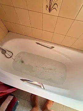 tonipit online show from 10-30-25, 11:52