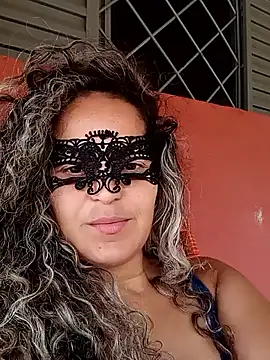 RaphinhaSanches online show from 09-19-25, 01:48