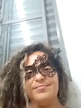 RaphinhaSanches online show from 12-17-25, 09:09