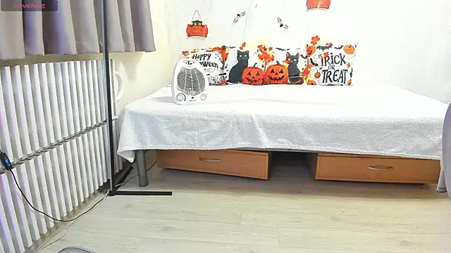 MilisaSweet777 online show from 10-24-25, 07:13