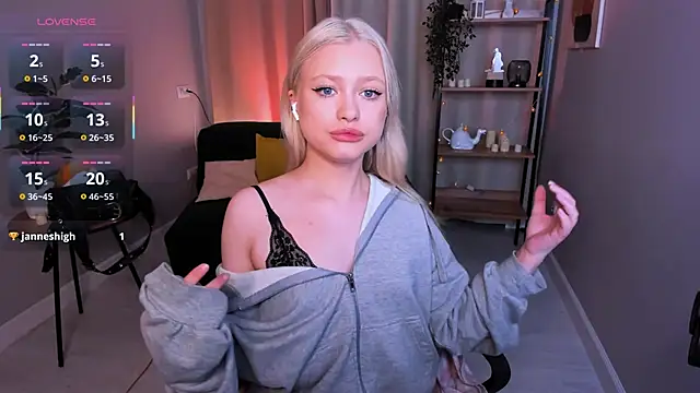 Millie Vanillies online show from 11-07-25, 01:04