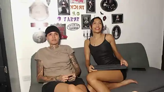 ParisAndVi online show from 10-26-25, 08:20