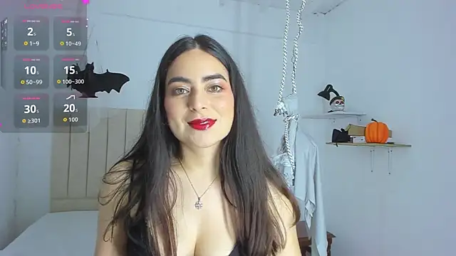 Snapshot of sashaa_petit chatting on 10-21-25, 11:53 sashaa petit online show from 10-21-25, 11:53