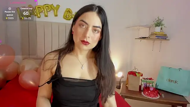 Snapshot of sashaa_petit chatting on 10-07-25, 11:22 sashaa petit online show from 10-07-25, 11:22