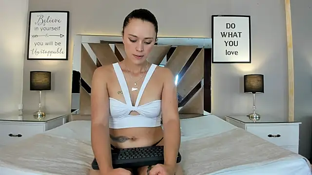 cellestehot online show from 01-13-26, 02:21