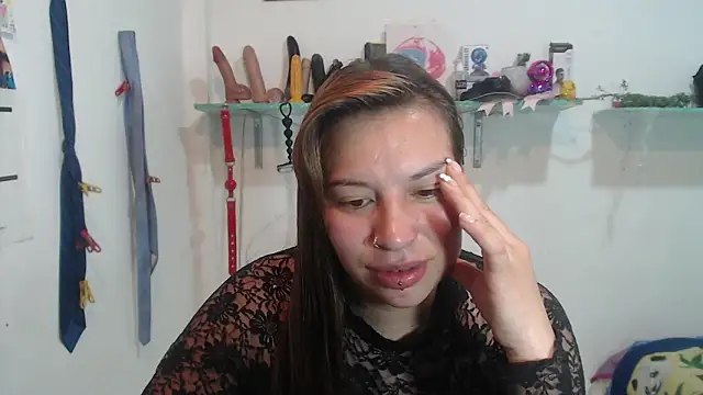 Snapshot of cloequeen15 chatting on 09-18-25, 10:18 cloequeen15 online show from 09-18-25, 10:18