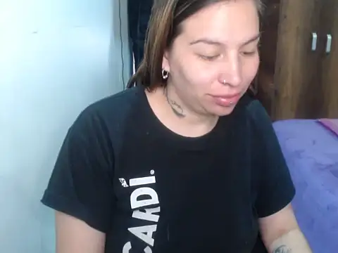 Snapshot of cloequeen15 chatting on 02-17-26, 03:20 cloequeen15 online show from 02-17-26, 03:20