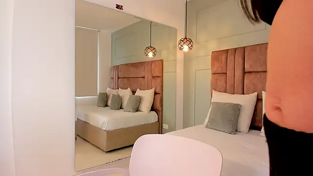 hannah miltonn online show from 12-05-25, 09:34