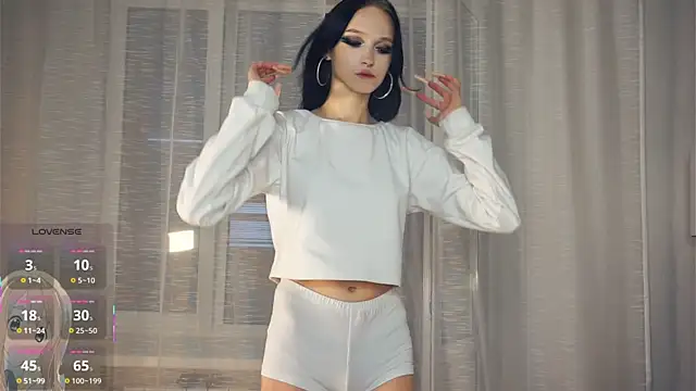 MalvinaKroening online show from 10-18-25, 04:47