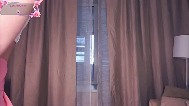 MalvinaKroening online show from 11-17-25, 05:55