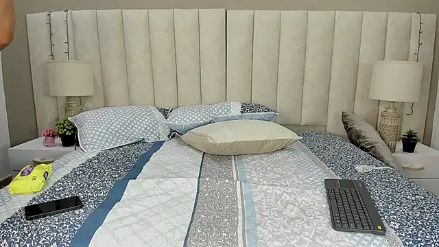 college muscle ass1 online show from 10-13-25, 06:20
