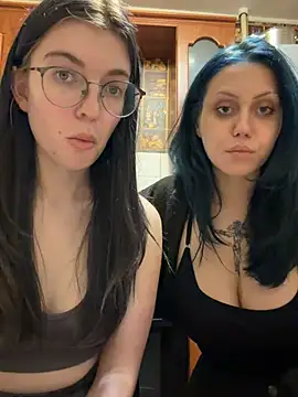 Snapshot of Threesomebabes chatting on 08-05-26, 08:03 Threesomebabes online show from 08-05-26, 08:03