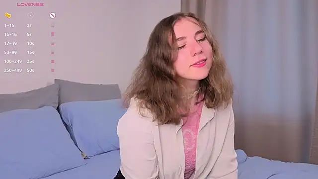 Snapshot of JoanMurphy chatting on 09-14-25, 10:15 JoanMurphy online show from 09-14-25, 10:15