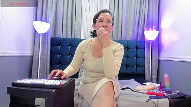 Oriana Jhonson online show from 06-26-26, 12:27
