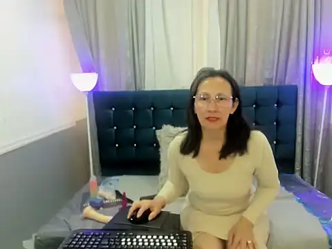 Snapshot of Oriana_Jhonson chatting on 04-18-26, 12:07 Oriana Jhonson online show from 04-18-26, 12:07