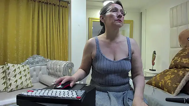 Oriana Jhonson online show from 07-18-26, 11:24