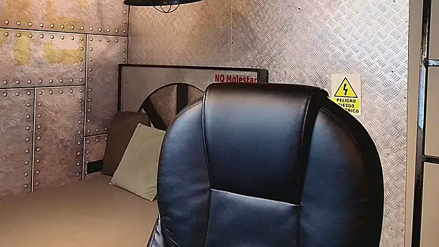 Snapshot of MarcusRain_ chatting on 01-18-26, 04:16 MarcusRain online show from 01-18-26, 04:16