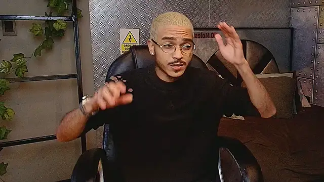 Snapshot of MarcusRain_ chatting on 02-05-26, 12:56 MarcusRain online show from 02-05-26, 12:56