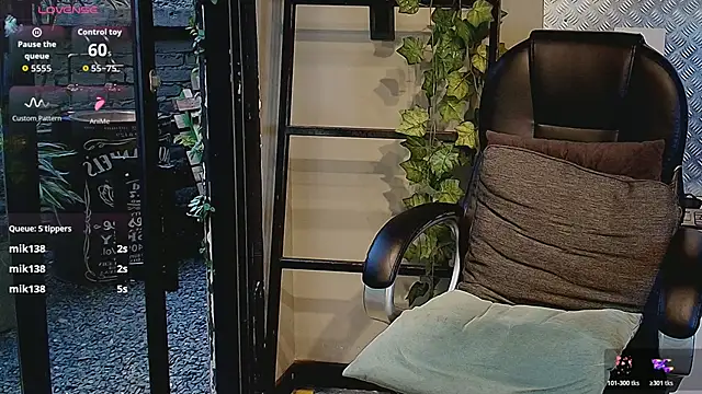 Snapshot of MarcusRain_ chatting on 02-09-26, 12:25 MarcusRain online show from 02-09-26, 12:25