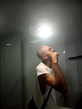 MarcusRain  online show from 10-27-25, 02:29