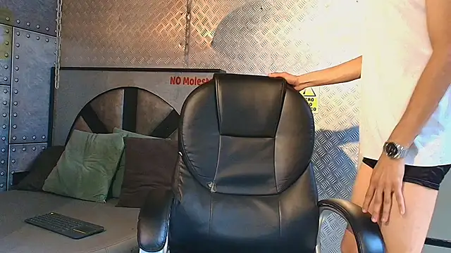 MarcusRain  online show from 11-15-25, 06:56