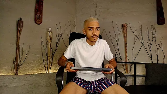 MarcusRain  online show from 10-31-25, 07:32