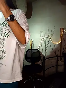 MarcusRain  online show from 01-08-26, 03:34