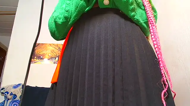 LoloQueen5 online show from 09-18-25, 07:22