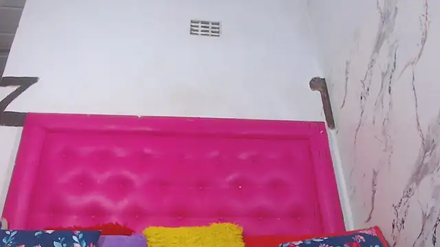 LoloQueen5 online show from 06-11-26, 02:58