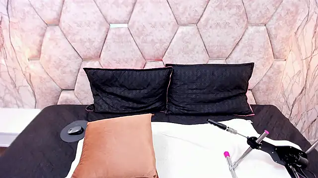 Snapshot of EXOTIC_EBONY_ chatting on 09-29-25, 08:25 EXOTIC EBONY online show from 09-29-25, 08:25