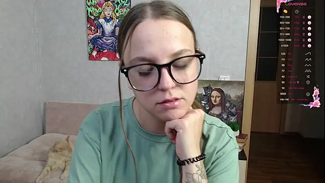 Violetwin online show from 09-26-25, 05:53