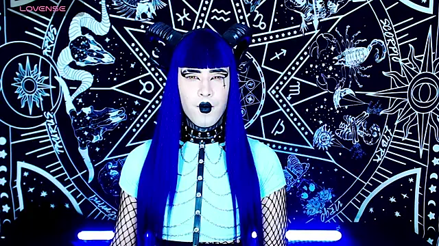 Snapshot of naomi_satan chatting on 10-17-25, 12:25 naomi satan online show from 10-17-25, 12:25