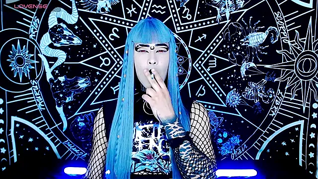 Snapshot of naomi_satan chatting on 09-21-25, 12:27 naomi satan online show from 09-21-25, 12:27
