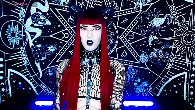 Snapshot of naomi_satan chatting on 09-28-25, 11:34 naomi satan online show from 09-28-25, 11:34