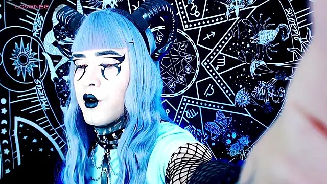 Snapshot of naomi_satan chatting on 10-08-25, 10:43 naomi satan online show from 10-08-25, 10:43